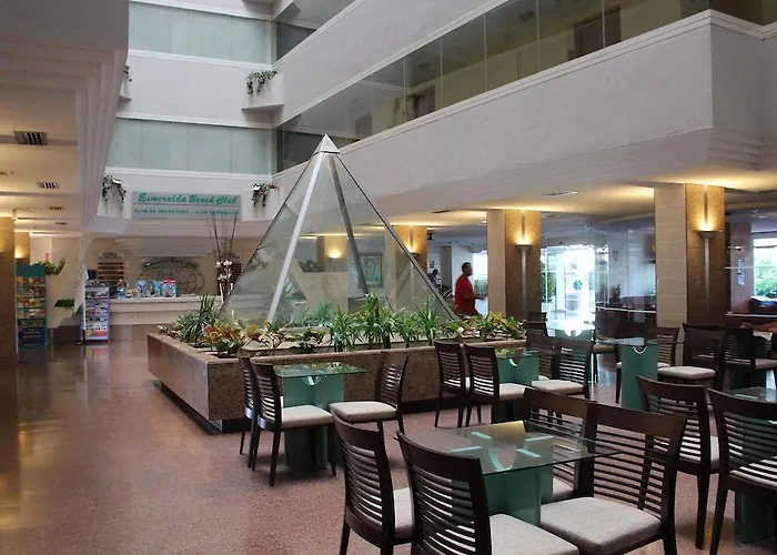 Hotel Ar Roca Esmeralda & 3*