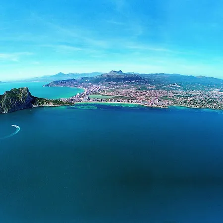 Ar Roca Esmeralda & Hotel 3*