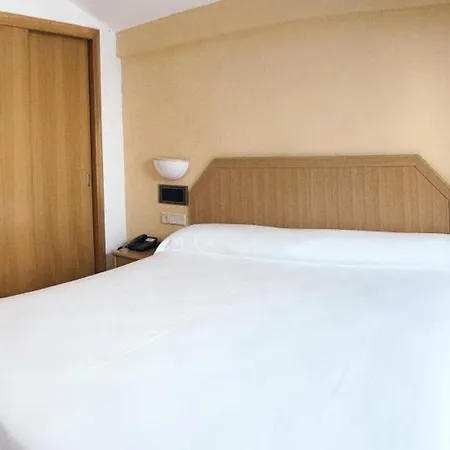 Szálloda Ar Roca Esmeralda & 3*