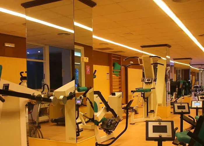 Hotel Ar Roca Esmeralda & 3*