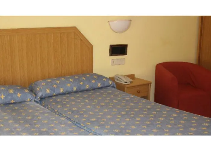 Hotel Ar Roca Esmeralda & 3*